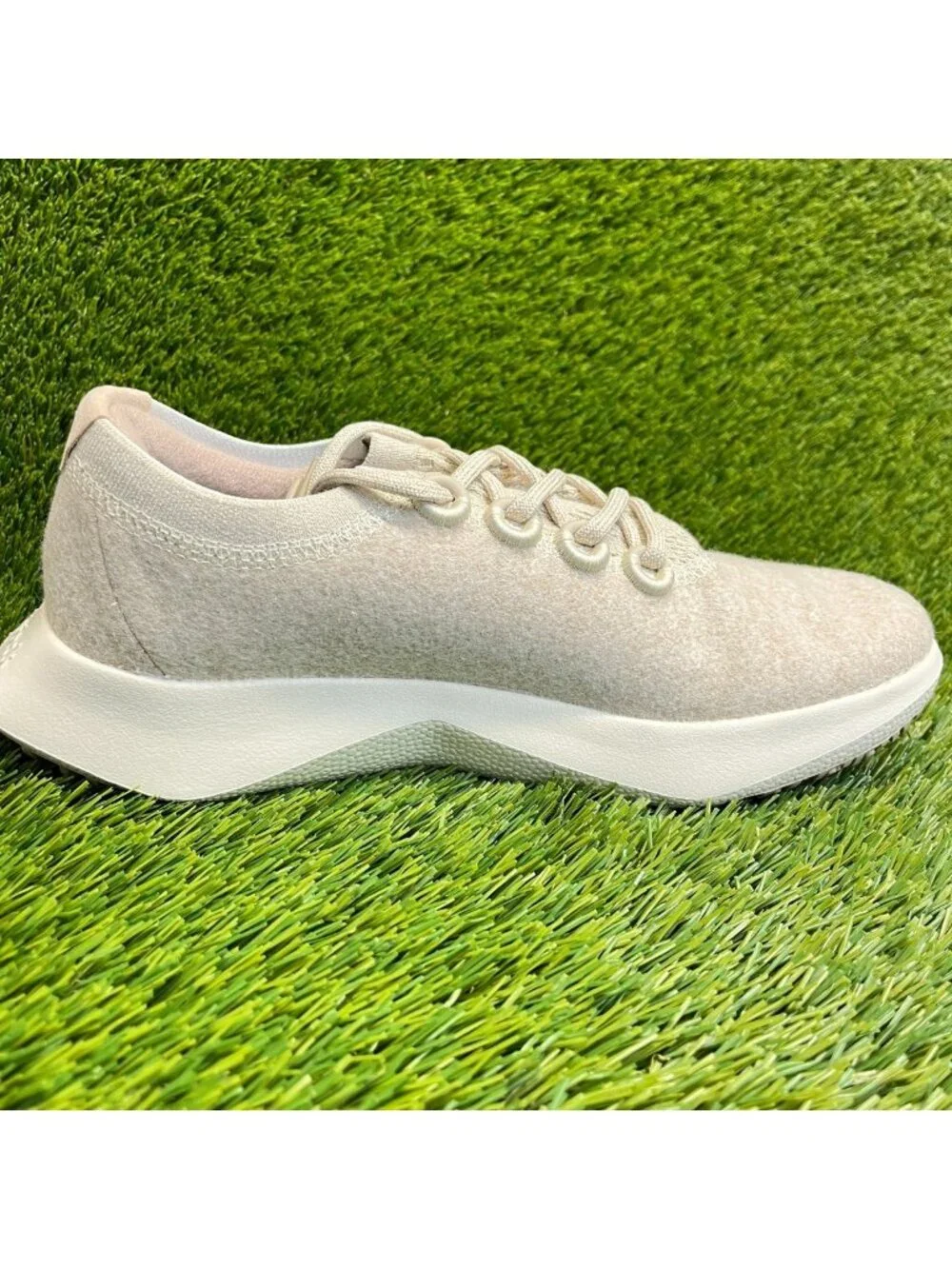 Allbirds Wool Dasher 2 Womens Size 10 Beige Athletic Running Shoes Sneakers